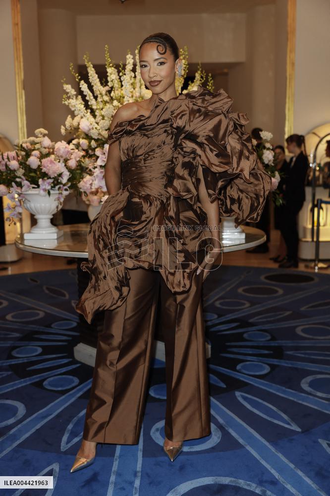 Cannes Flora Coquerel is going to Hotel Martinez MP