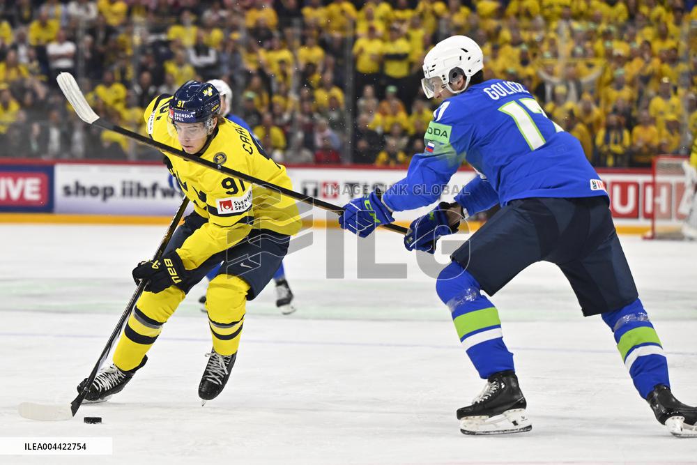 ICE HOCKEY WC SWEDEN-SLOVENIA