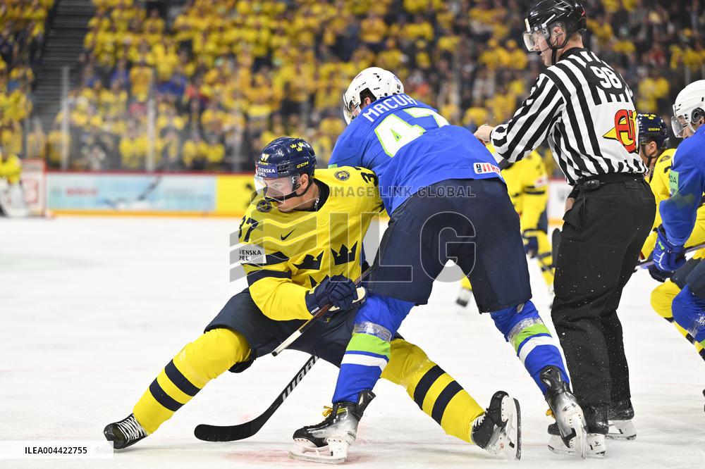 ICE HOCKEY WC SWEDEN-SLOVENIA