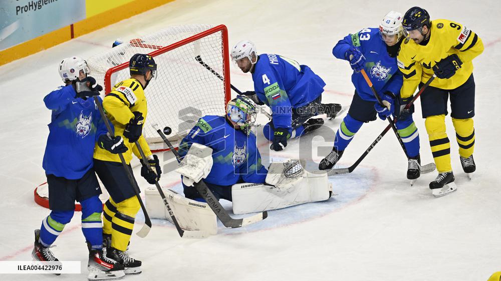ICE HOCKEY WC SWEDEN-SLOVENIA