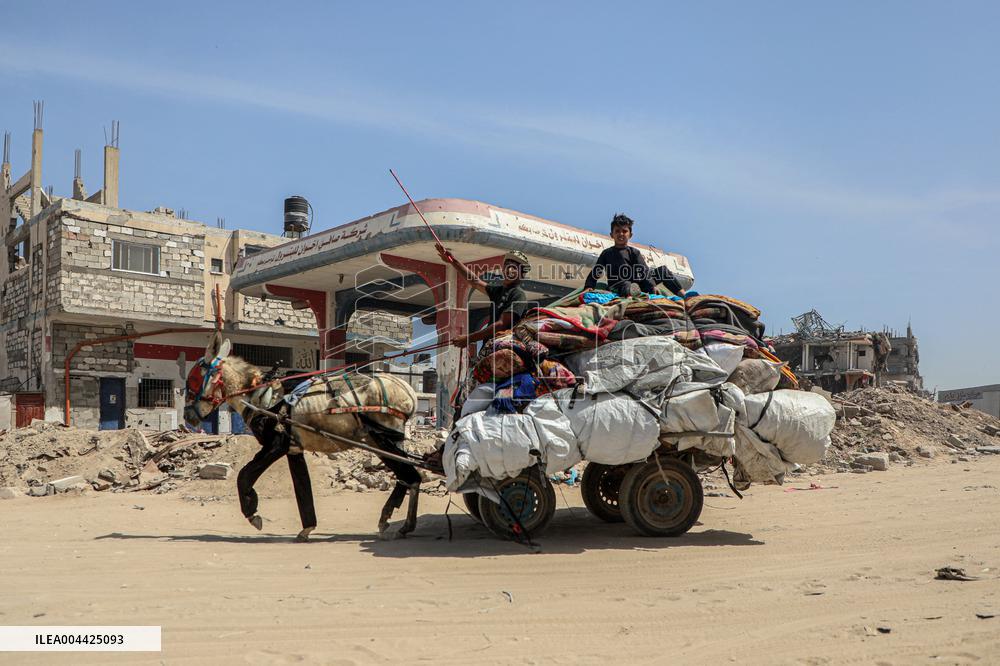 Displaced Palestinians in Gaza City - Palestine