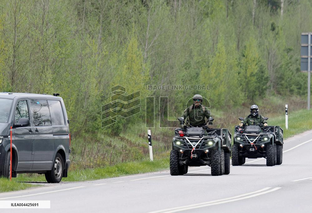 Two helicopters crash in Eura