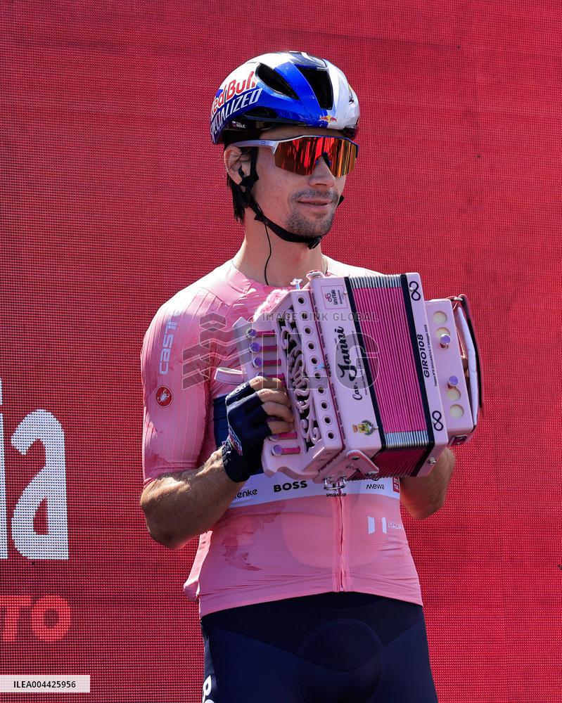 CICLISMO - Giro d'Italia - Stage 8 - Giulianova-Castelraimondo