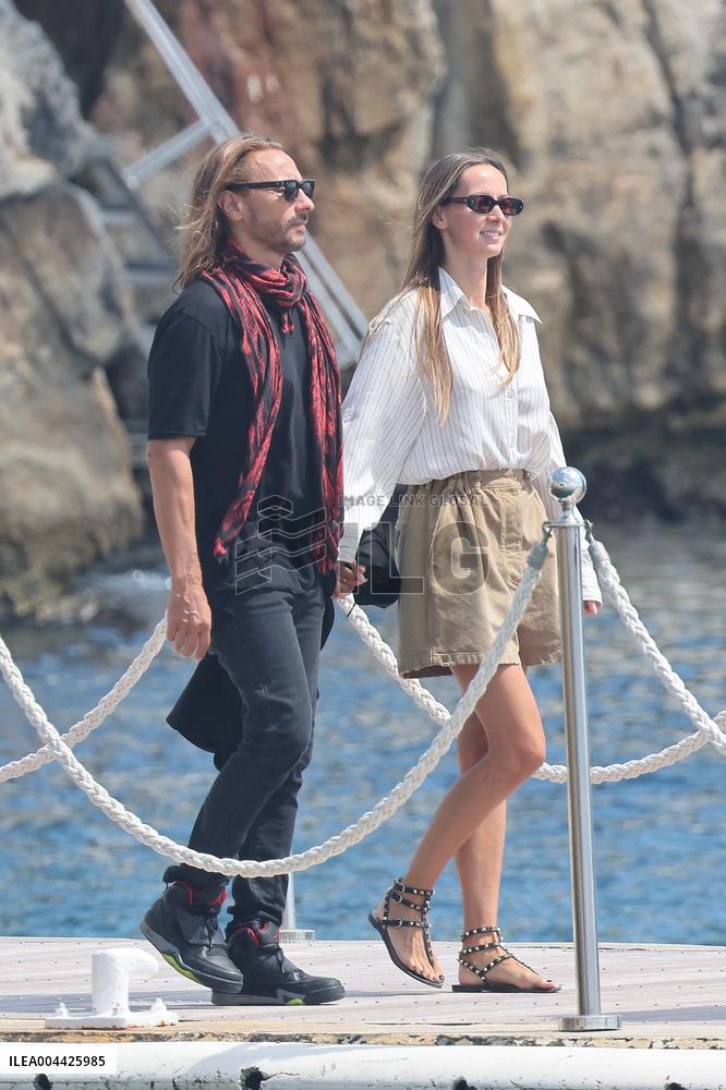 Bob Sinclar, His Girlfriend And Natacha Poly Arrives Eden Roc - Antibes