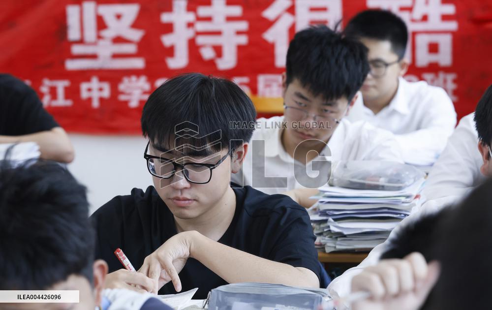 Gaokao Preparing