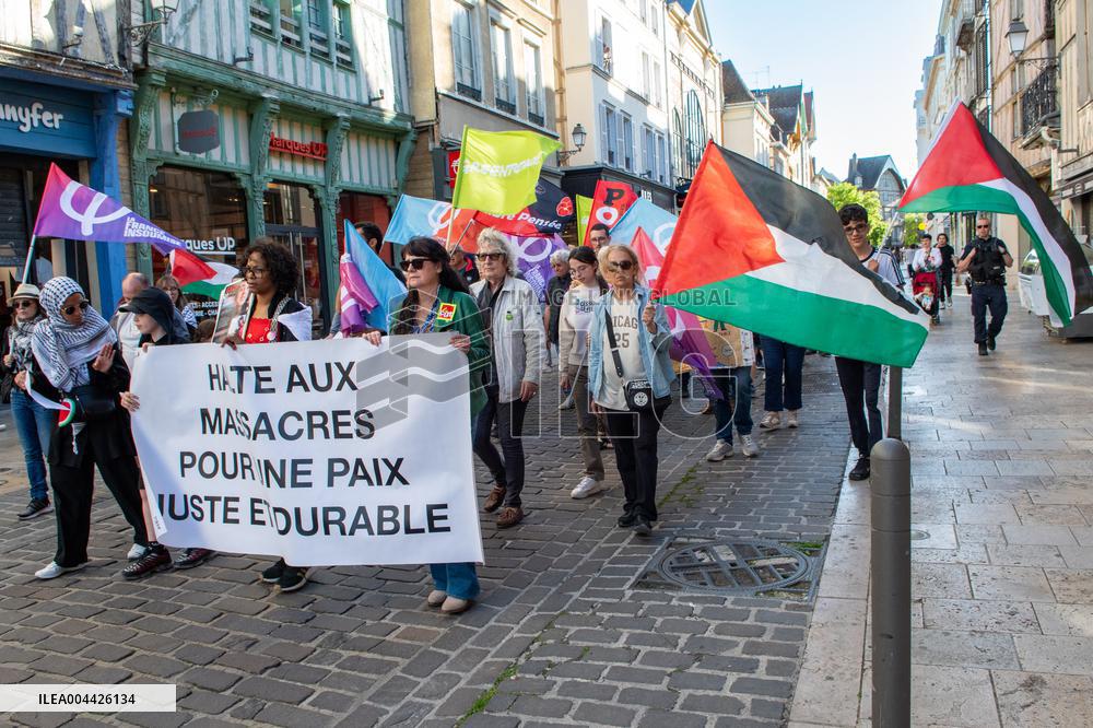Gaza Peace March Organized By Left-Wing Collective - Troyes