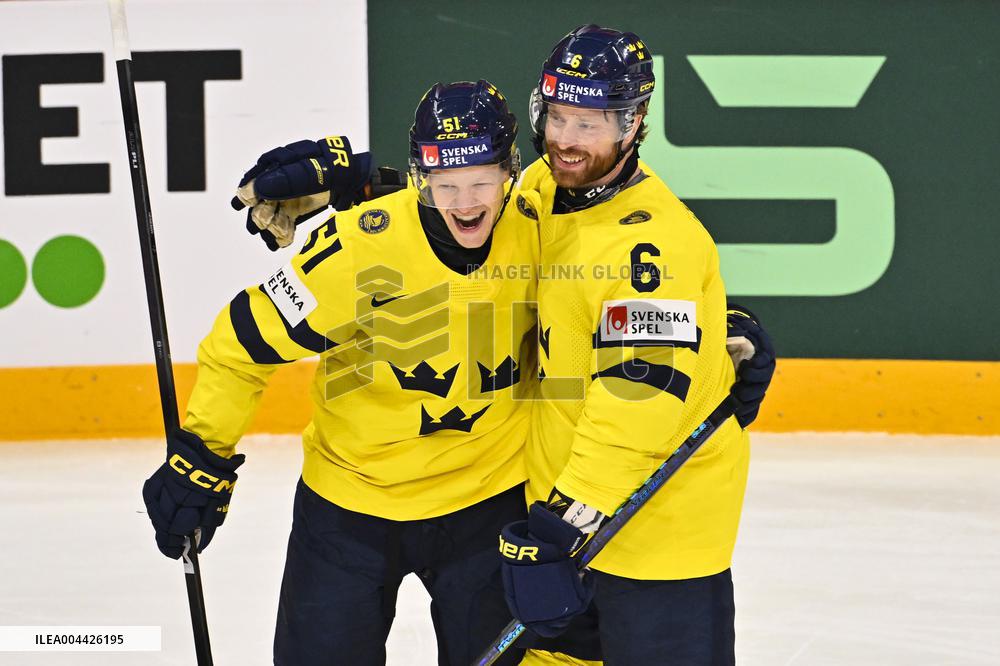 ICE HOCKEY WC FRANCE-SWEDEN