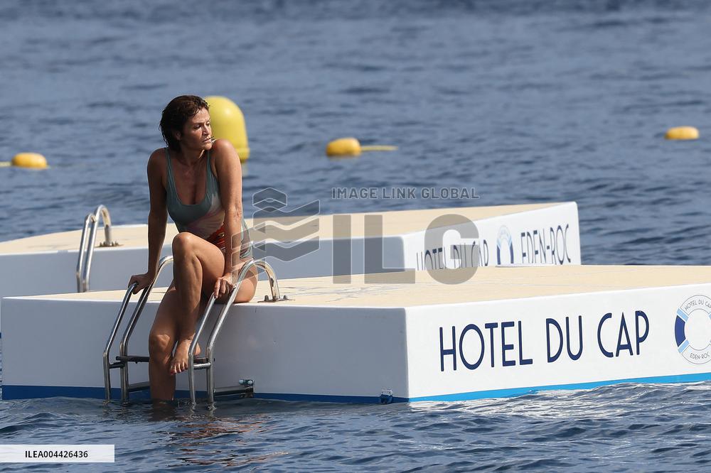 Helena Cristensen At The Eden Roc - Cannes