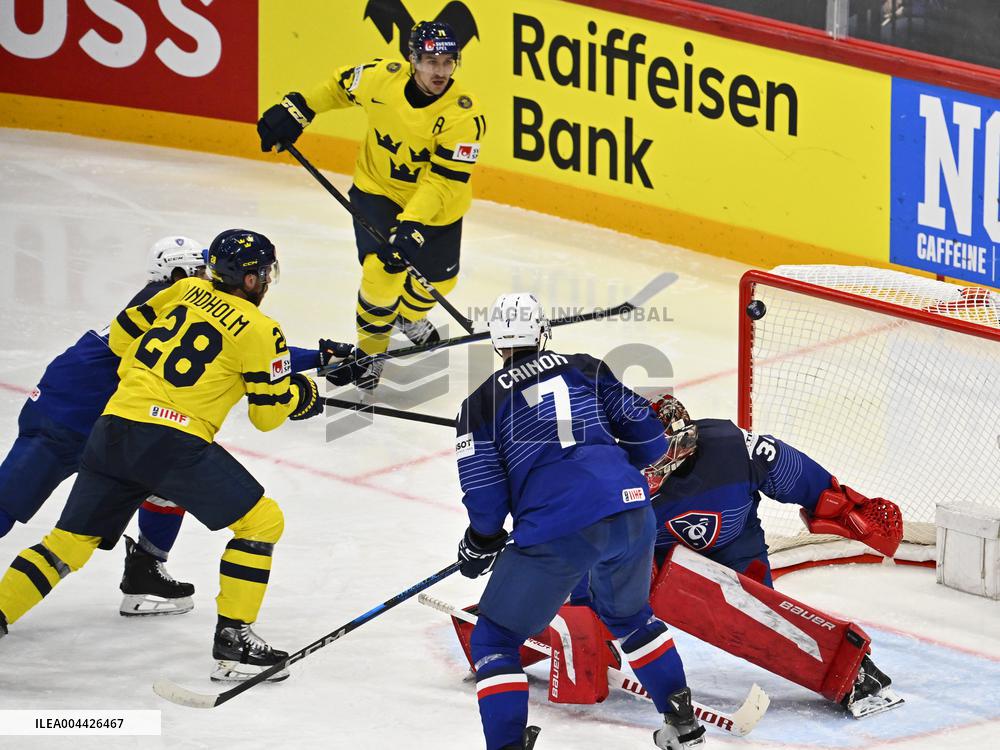 ICE HOCKEY WC FRANCE-SWEDEN