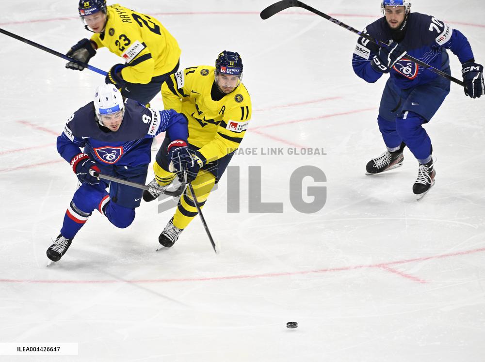 ICE HOCKEY WC FRANCE-SWEDEN