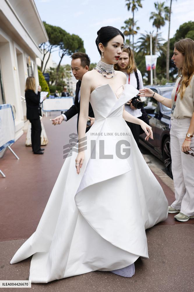 Cannes Zhou Ye leaves Hotel Martinez MP