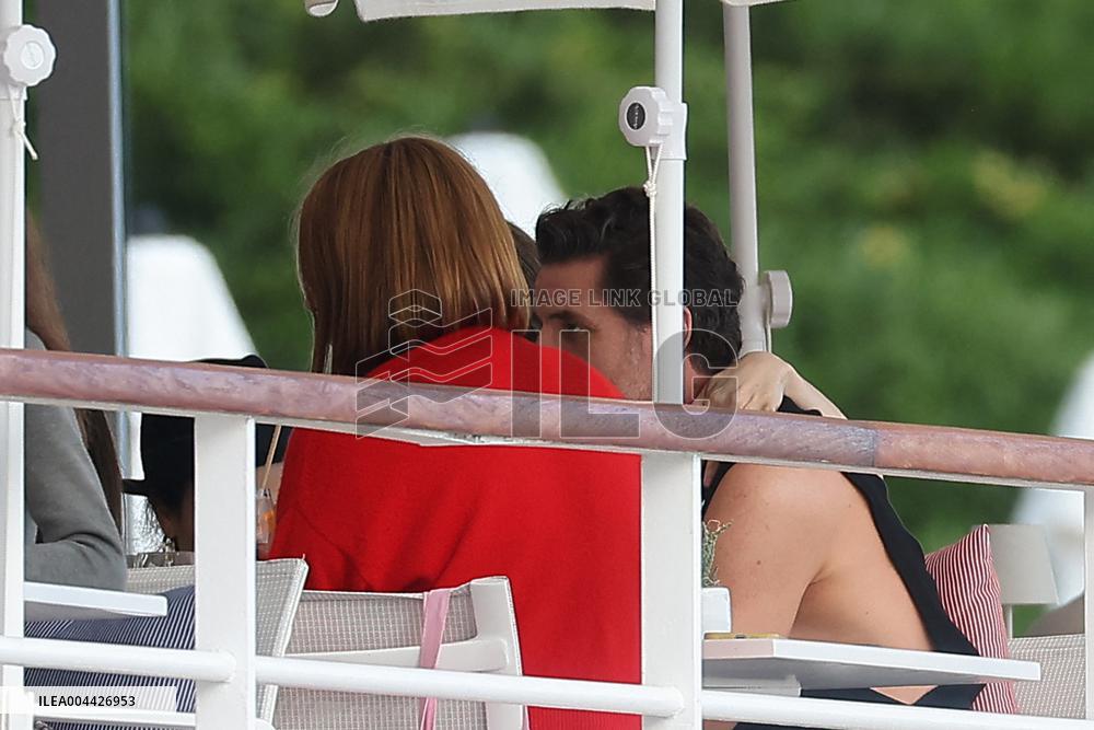 Cannes - Pedro Pascal At Eden Roc Restaurant