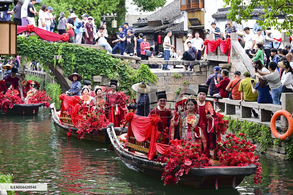 Collective Wedding Ceremony in Kunshan