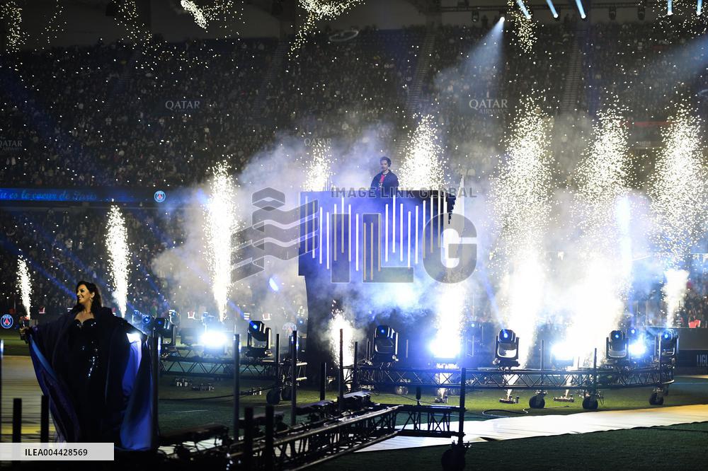 PSG celebrates 2024-2025 Ligue 1 trophy - FA