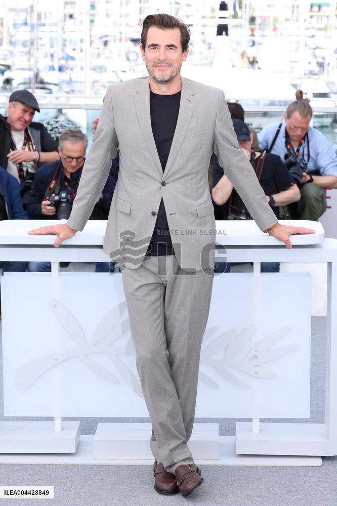 Cannes L'inconnu De La Grande Arche Photocall JD