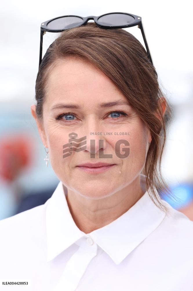 Cannes L'inconnu De La Grande Arche Photocall JD