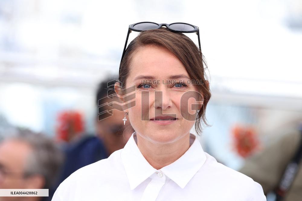 Cannes L'inconnu De La Grande Arche Photocall JD
