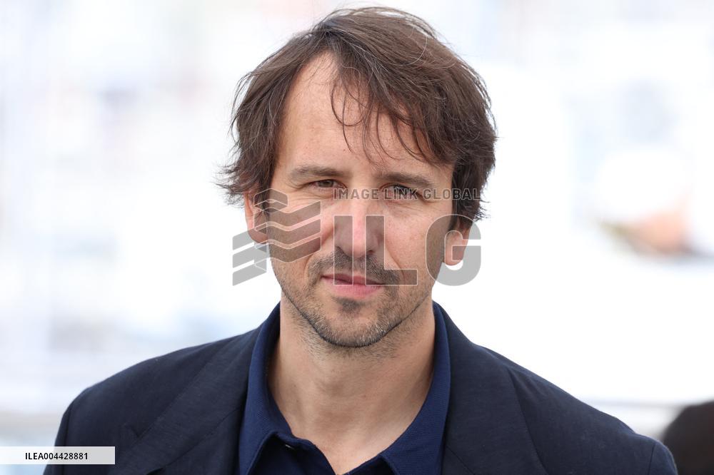 Cannes L'inconnu De La Grande Arche Photocall JD