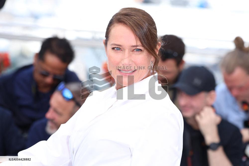 Cannes L'inconnu De La Grande Arche Photocall JD