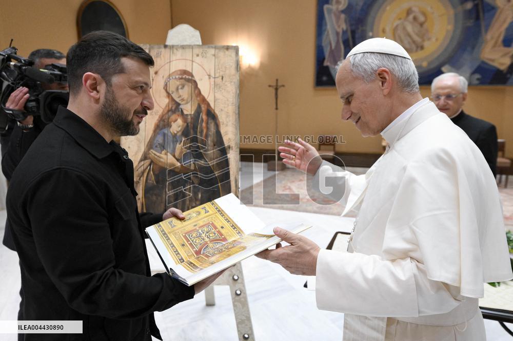 Pope Leo XIV Meets Ukrainian President Volodymyr Zelenskyy - Vatican