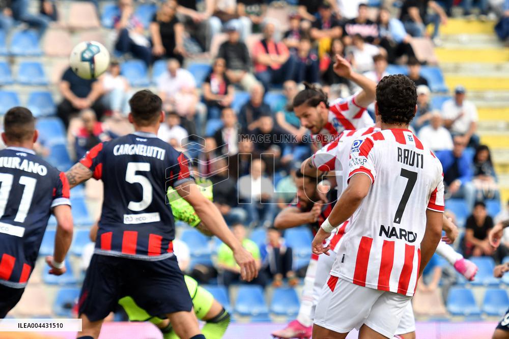 CALCIO - Serie C Italia - Crotone vs Vicenza