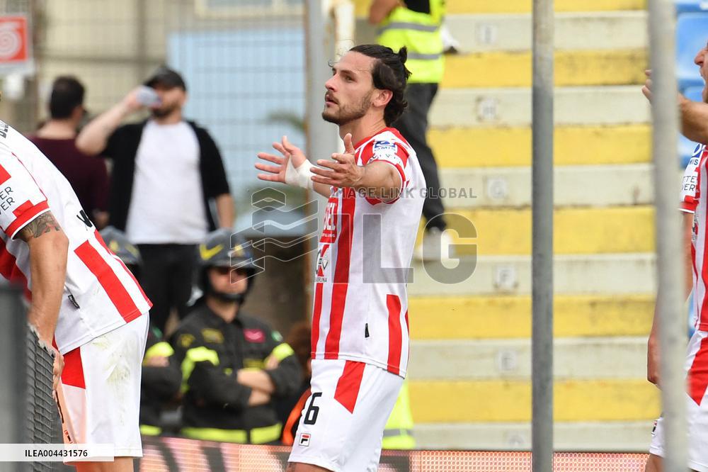 CALCIO - Serie C Italia - Crotone vs Vicenza