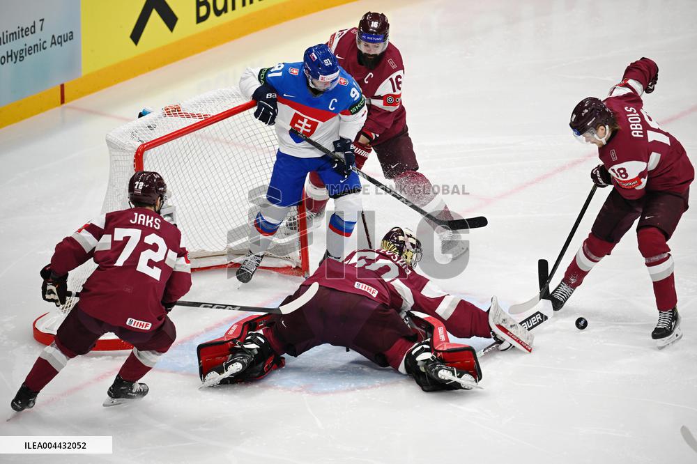 ICE HOCKEY WC SLOVAKIA-LATVIA