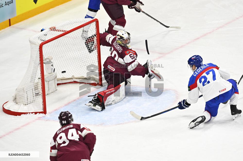 ICE HOCKEY WC SLOVAKIA-LATVIA