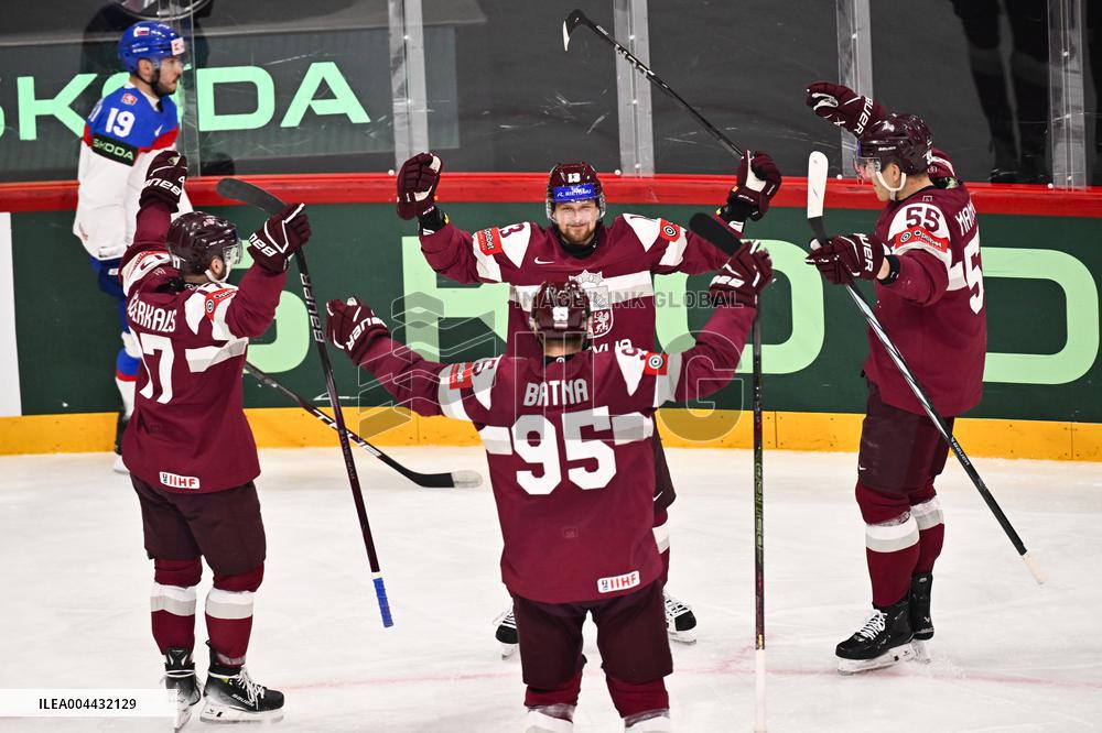 ICE HOCKEY WC SLOVAKIA-LATVIA