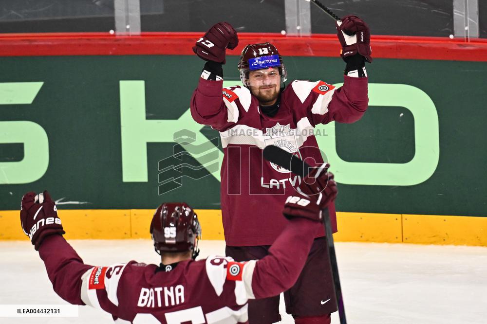 ICE HOCKEY WC SLOVAKIA-LATVIA