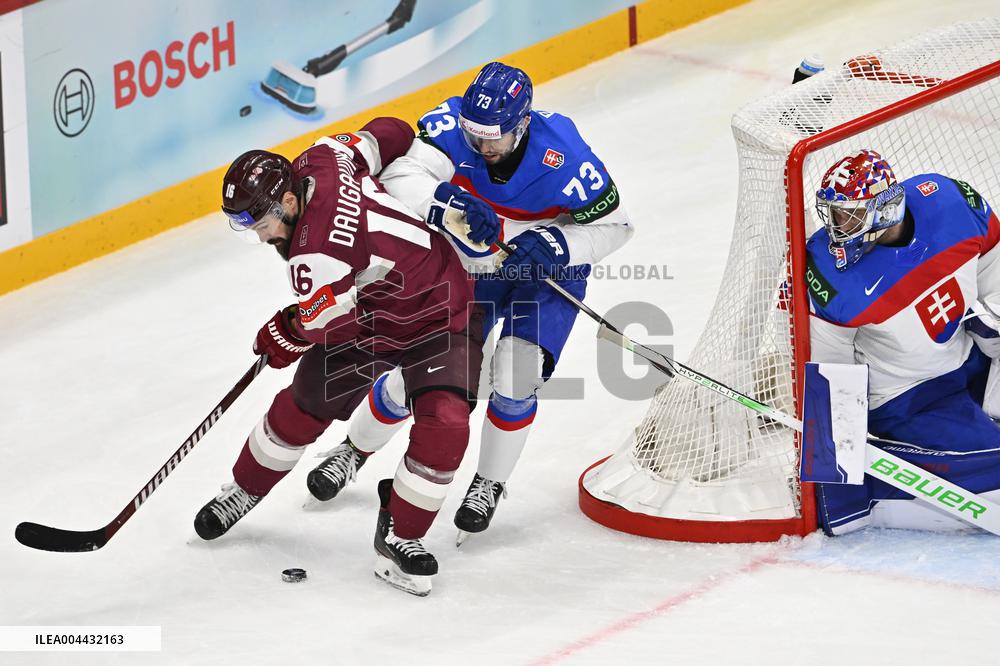 ICE HOCKEY WC SLOVAKIA-LATVIA