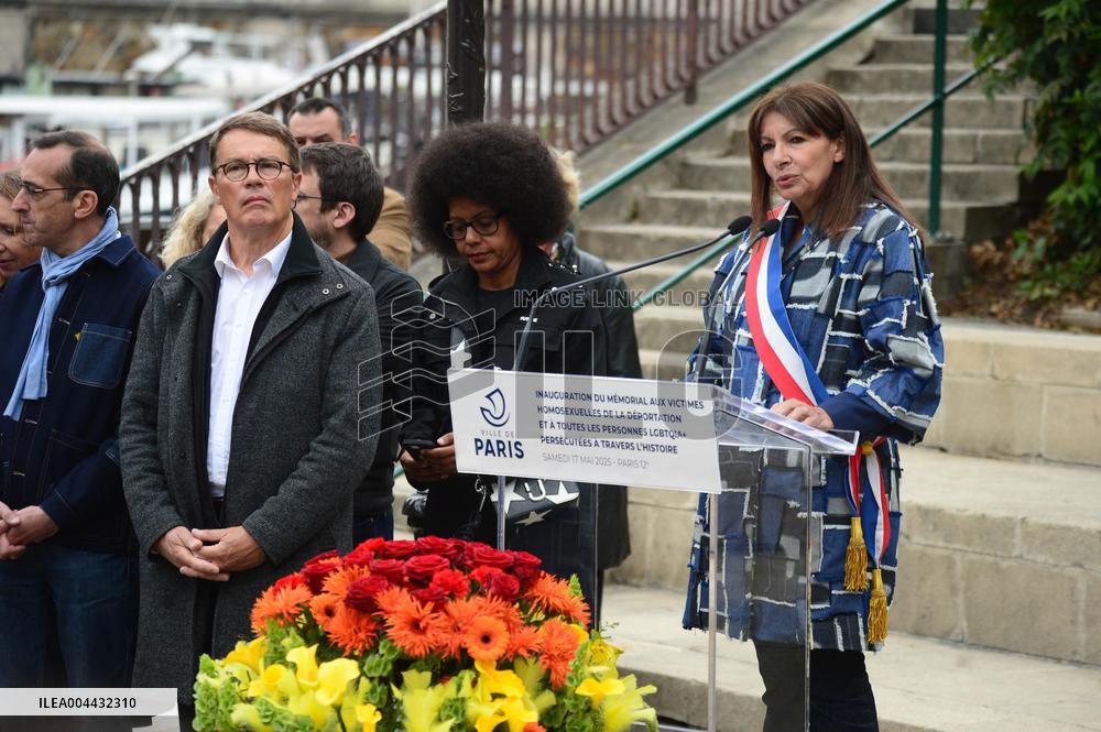 Memorial To The Homosexual Victims Of Deportation - Paris
