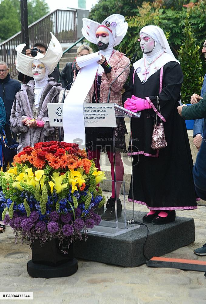Memorial To The Homosexual Victims Of Deportation - Paris