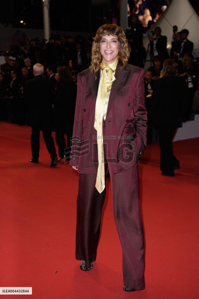 Cannes La Femme la plus riche du monde Red Carpet NG