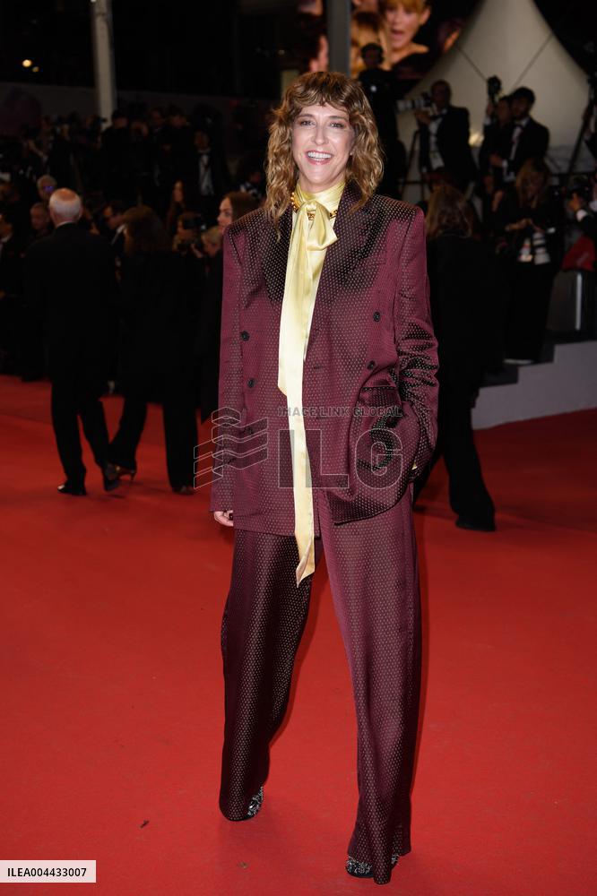 Cannes La Femme la plus riche du monde Red Carpet NG