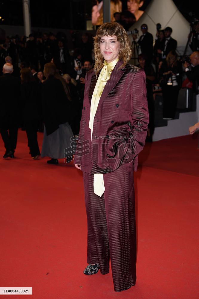 Cannes La Femme la plus riche du monde Red Carpet NG