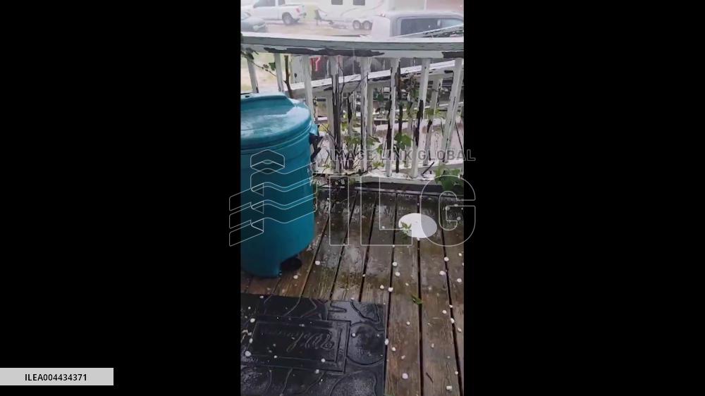 US: Large Hail Reported as Severe Storm Moves Through Dallas-Fort Worth Area