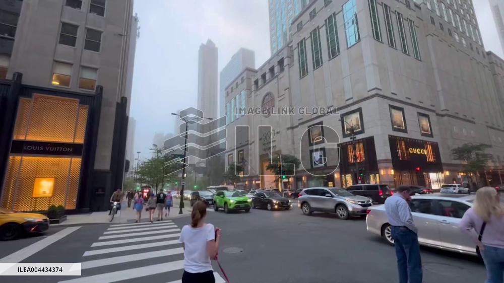 US: Dust Storm Sweeps Through Chicago Visibility Severely Reduced