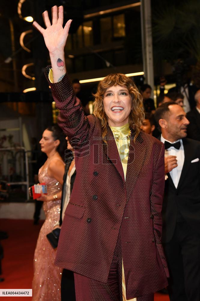 Cannes La Femme La Plus Riche Du Monde Premiere AM