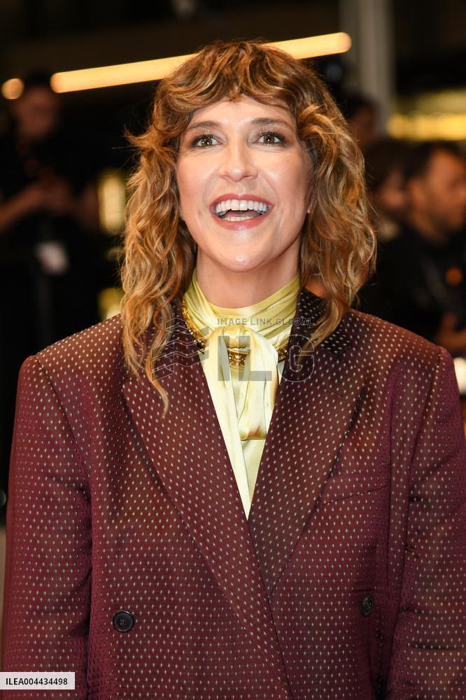 Cannes La Femme La Plus Riche Du Monde Premiere AM