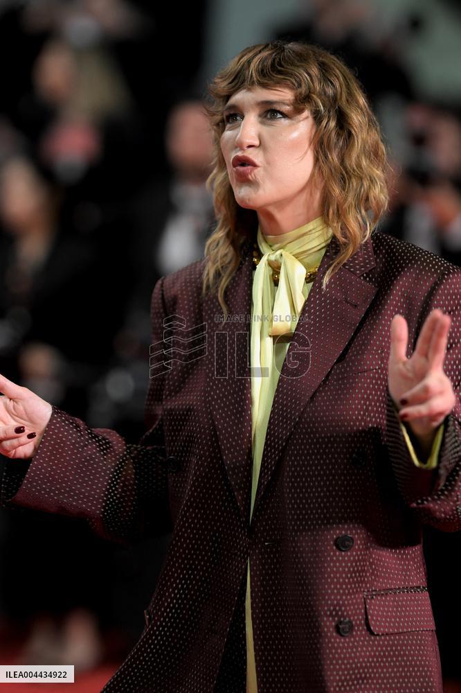 La Femme La Plus Riche Du Monde Screening