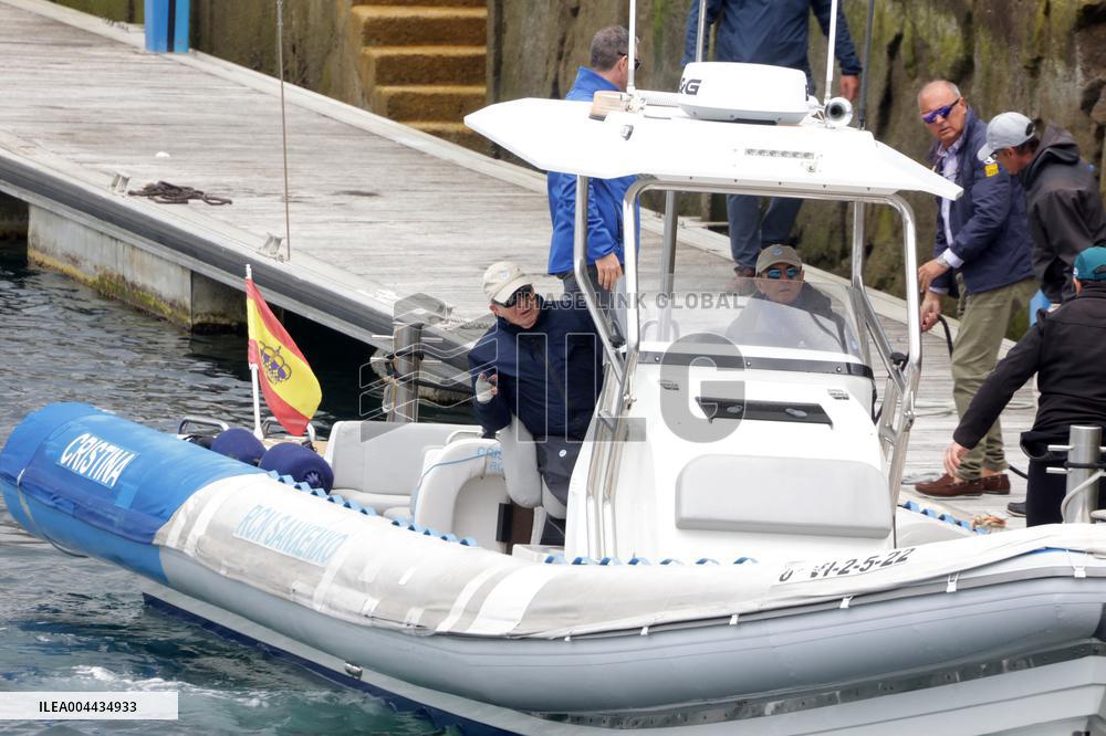 King Juan Carlos Disembarking - Sanxenxo