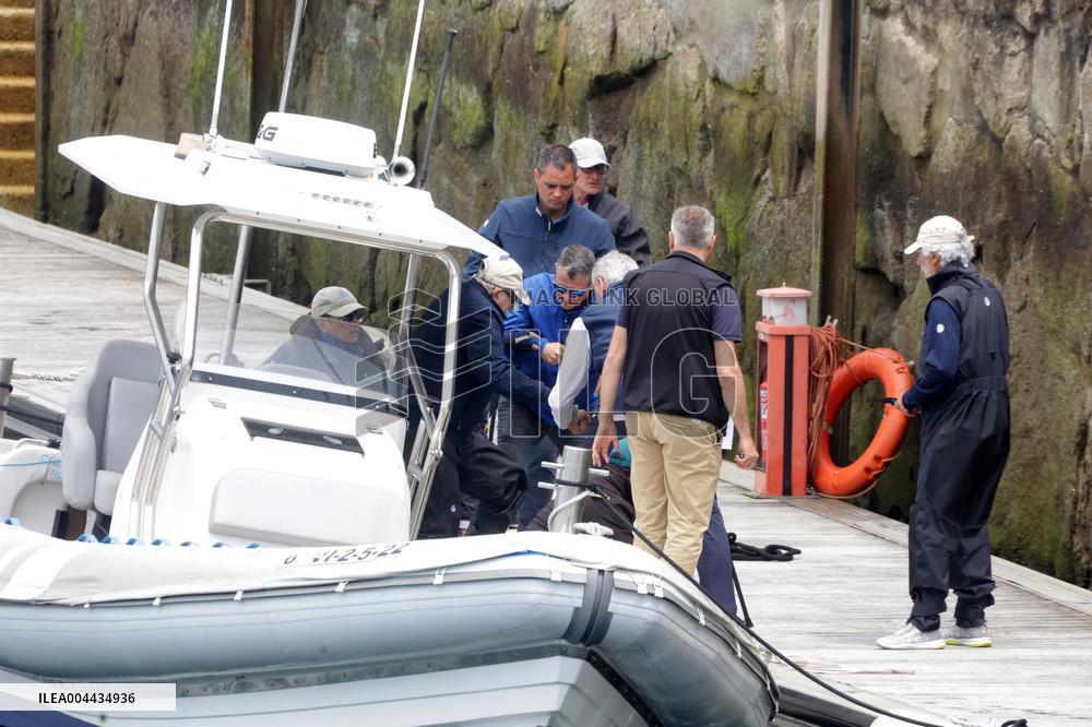 King Juan Carlos Disembarking - Sanxenxo