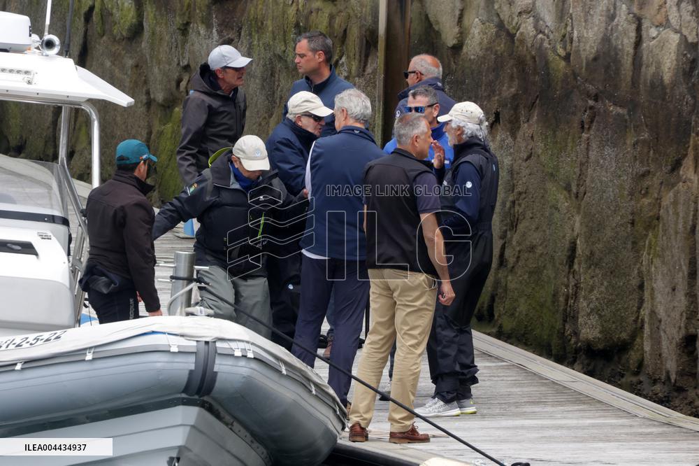 King Juan Carlos Disembarking - Sanxenxo
