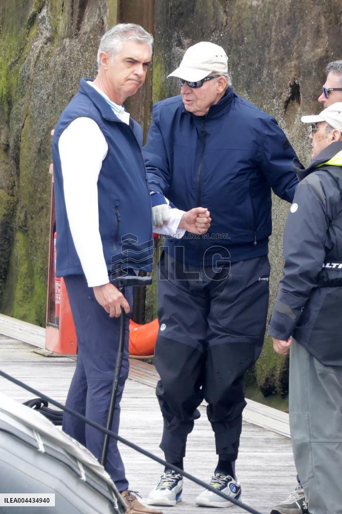 King Juan Carlos Disembarking - Sanxenxo