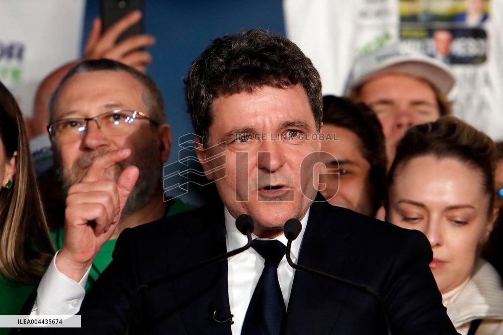 Pro-European Candidate Nicusor Dan Wins The Presidential Election - Bucarest