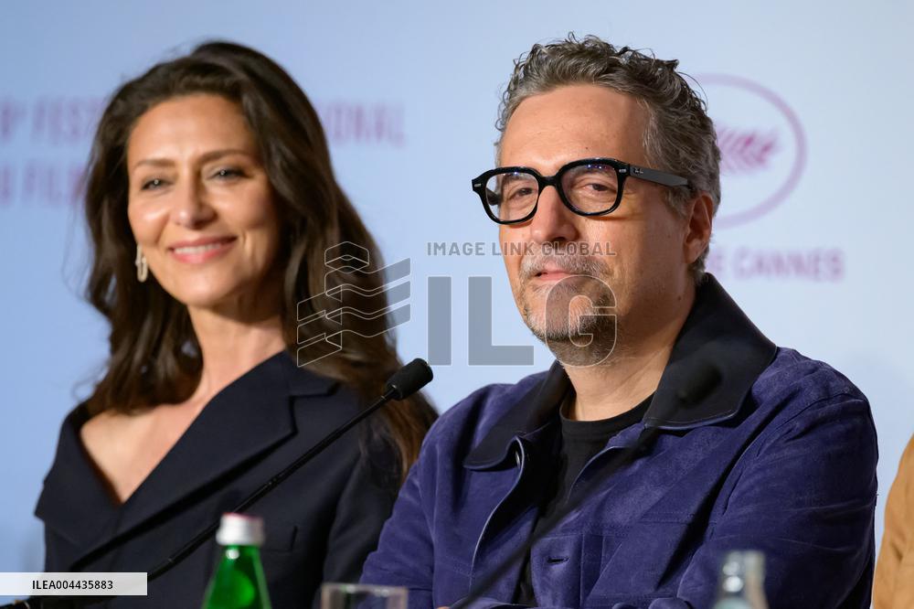 Cannes O Agente Secreto Press Conference NG