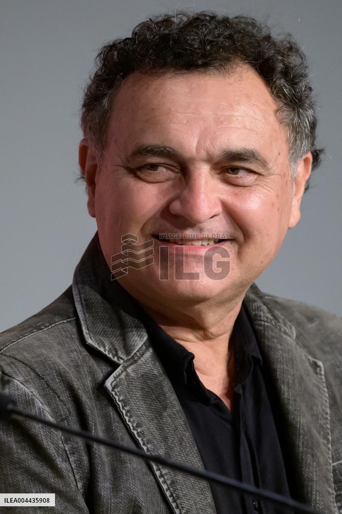 Cannes O Agente Secreto Press Conference NG