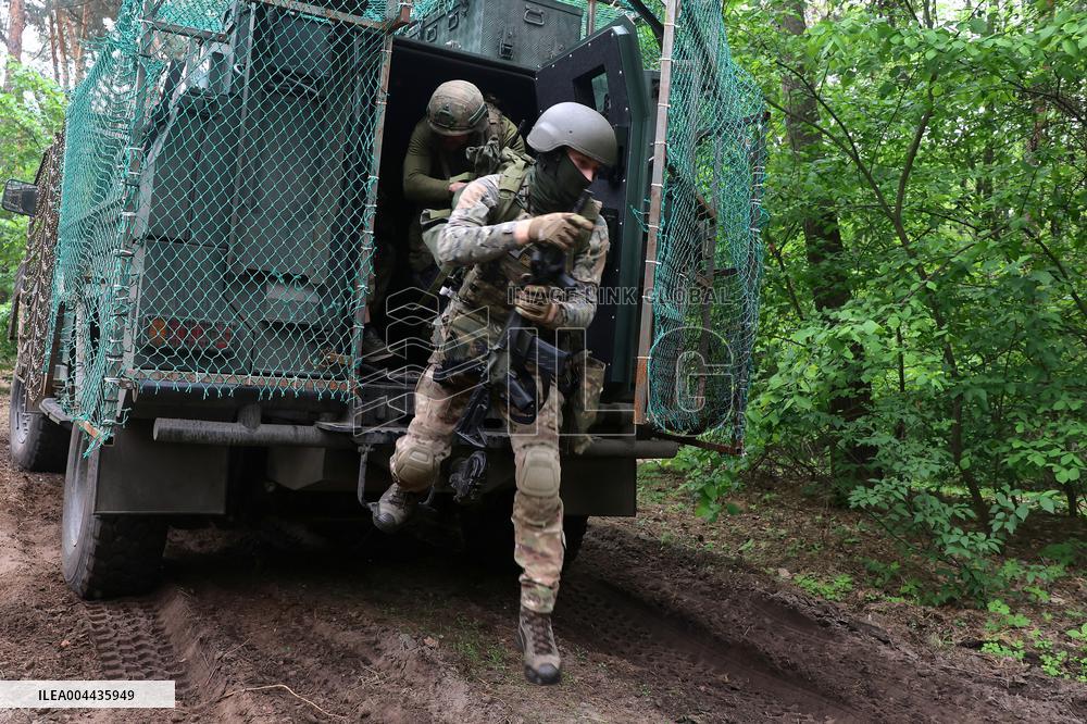 Tactical drills of Khartiia Brigade in Kharkiv region