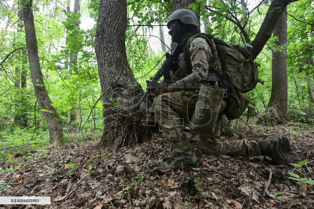 Tactical drills of Khartiia Brigade in Kharkiv region